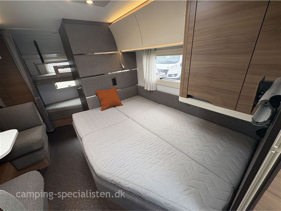 Adria Alpina 663 UK Køjer og Dobbeltseng